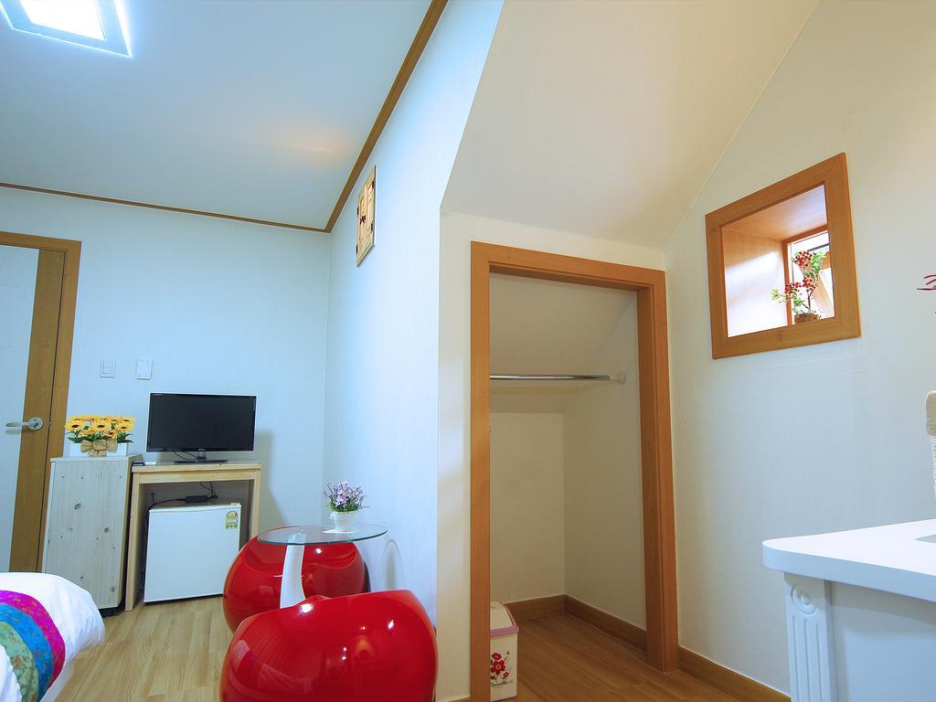 Mago Guesthouse Seoul Ruang foto