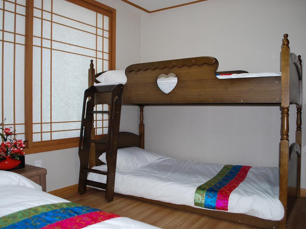 Mago Guesthouse Seoul Ruang foto