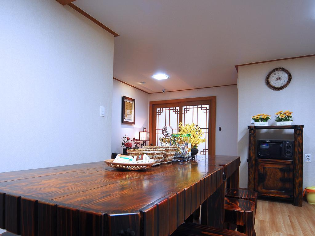 Mago Guesthouse Seoul Bagian luar foto