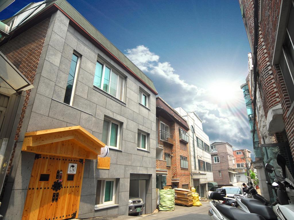 Mago Guesthouse Seoul Bagian luar foto