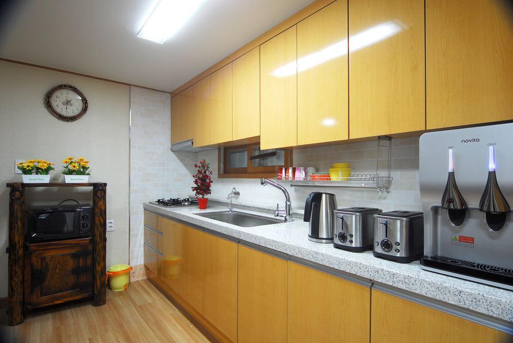 Mago Guesthouse Seoul Bagian luar foto